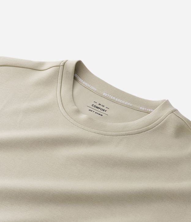 Remera Deportiva en Tecnologia Dry con Lettering 9