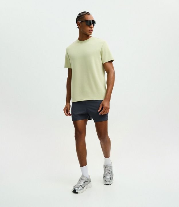 Remera Deportiva en Tecnologia Dry con Lettering 2