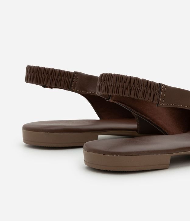 Zapatilla con Tira Elástica y Punta Redondeada 6