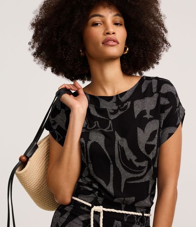 Blusa en Rib con Estampa Abstracta