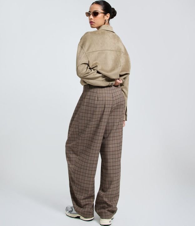 Pantalón Barrel en Sastrería con Estampado de Cuadros 3