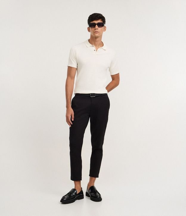 Pantalón Slim en Sarga Cintura con Trabillas y Bolsillo