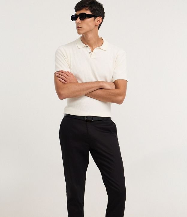 Pantalón Slim en Sarga Cintura con Trabillas y Bolsillo 4