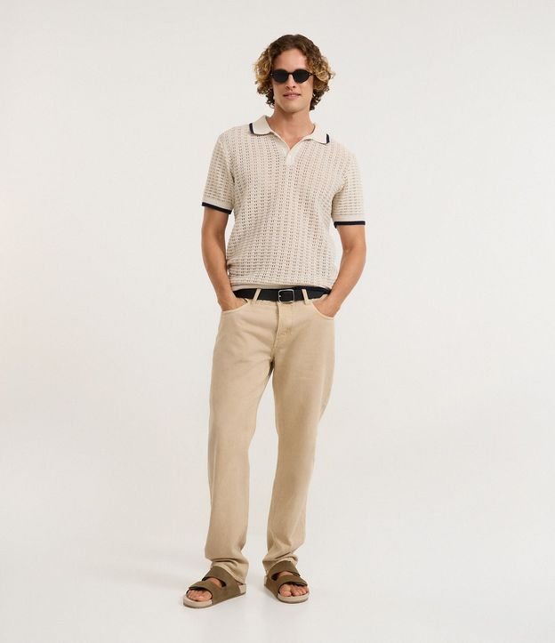 Camisa Polo en Algodón Texturizada con Cuello V y Detalle Contrastante 2
