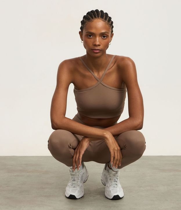 Top Deportivo con Copa de Textura Acanalada y Escote Halter