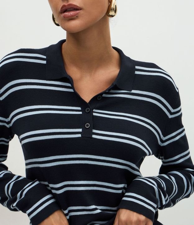 Blusa en Punto con Estampa Rayada y Cuello Polo 4