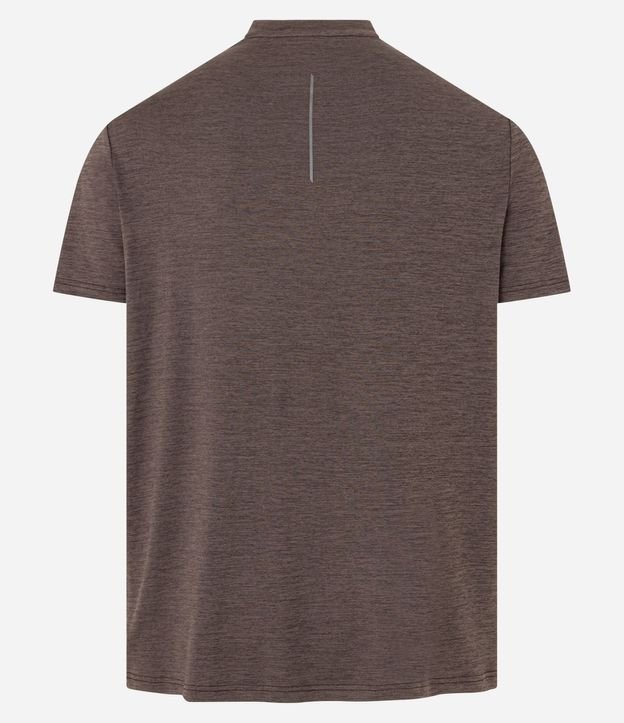 Remera Deportiva con Tecnologia Dry y Detalles Reflectantes 6