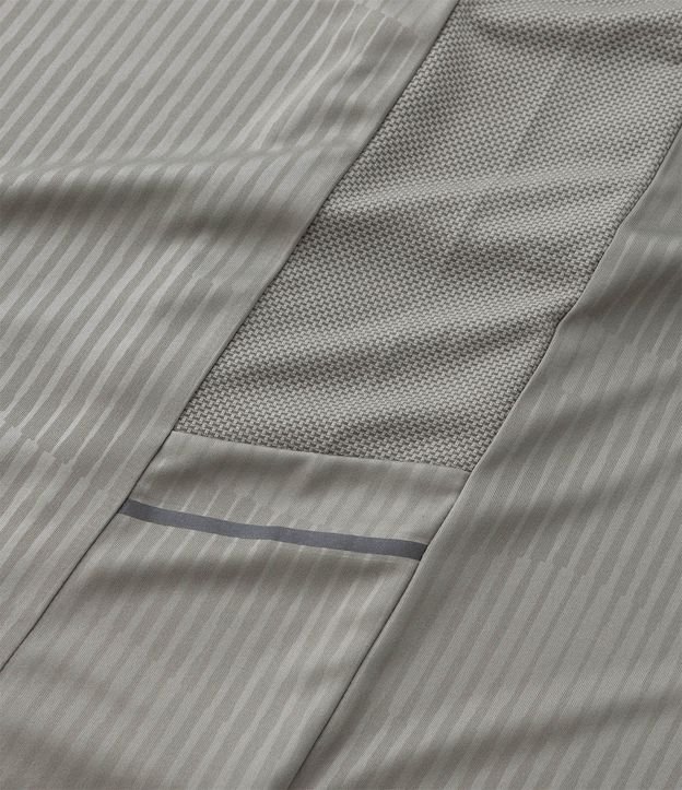 Remera Deportiva Regular con Tecnologia Dry 11