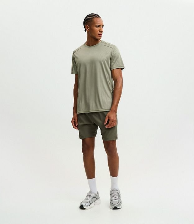 Remera Deportiva Regular con Tecnologia Dry 2