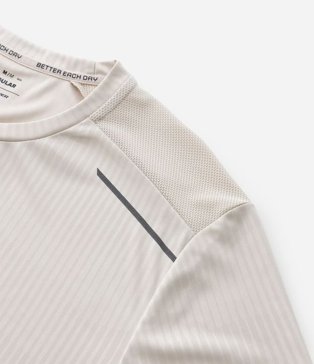 Remera Deportiva Regular con Tecnologia Dry 7