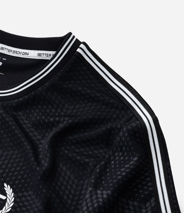 Remera Deportiva Regular con Tecnologia Dry y Detalles Heatprint 12