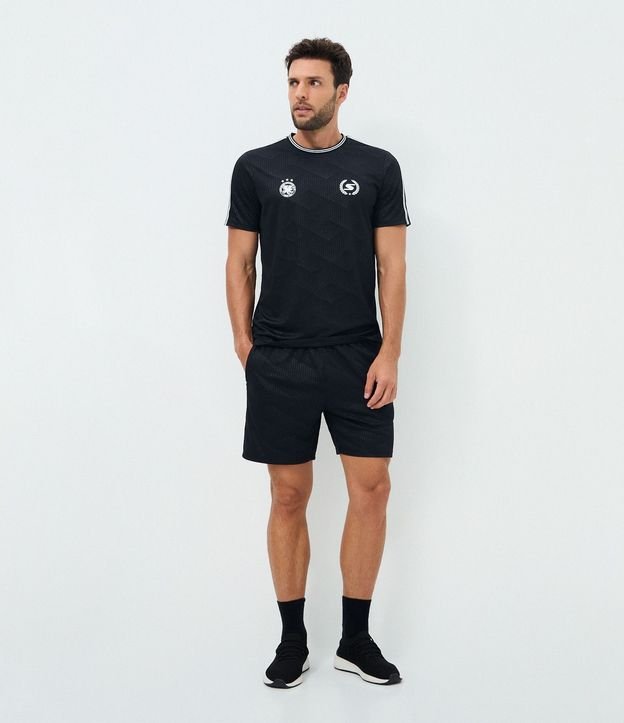 Remera Deportiva Regular con Tecnologia Dry y Detalles Heatprint 2