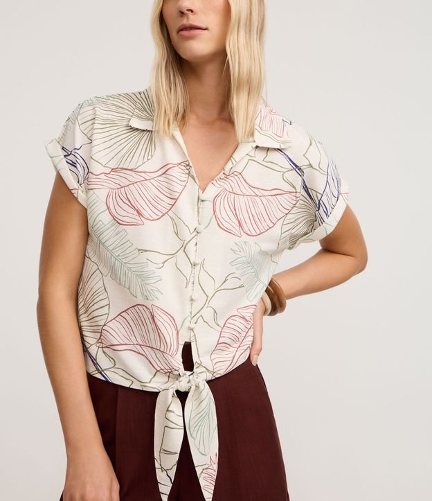 Blusa en Viscosa con Cuello Polo y Estampa Follaje 4