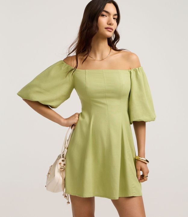 Vestido Corto con Manga Abullonada y Hombro a Hombro