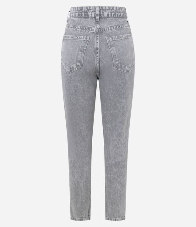 Pantalón Mom Comfort Cintura Alta en Jeans con Cinturón Pañuelo Paisley 2