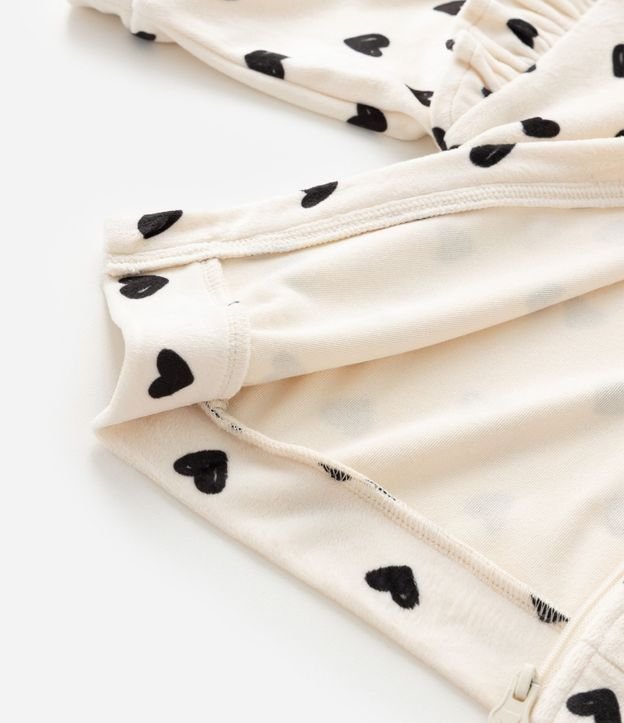 Conjunto Infantil Campera y Legging con Corazones – Talle 0 a 18 Meses 11