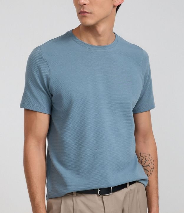 Remera Slim en Algodón con Textura Acanalada 3