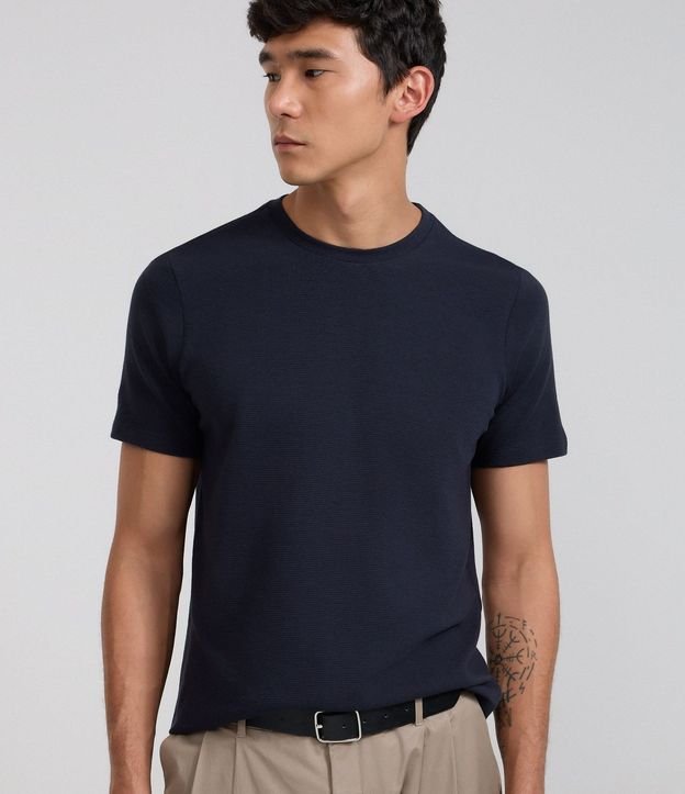 Remera Slim en Algodón con Textura Acanalada