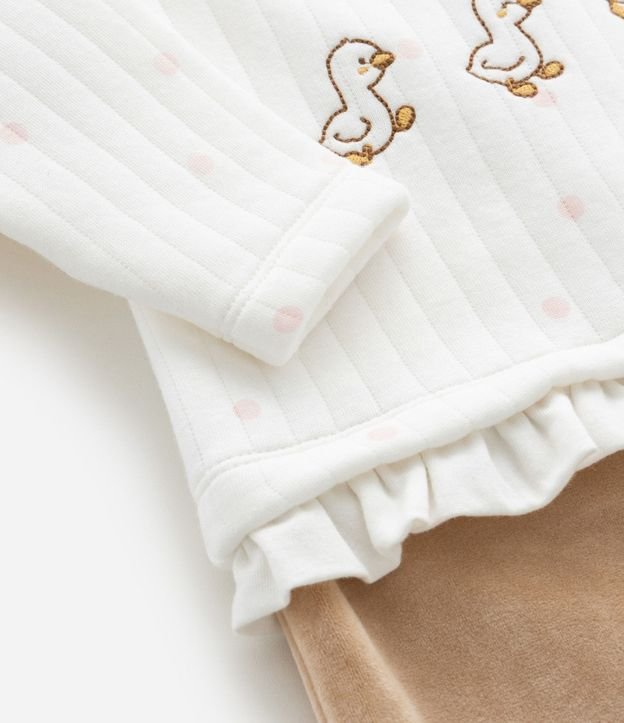 Mono Infantil Capitoneada con Patitos Bordados – Talle 0 a 18 Meses 9
