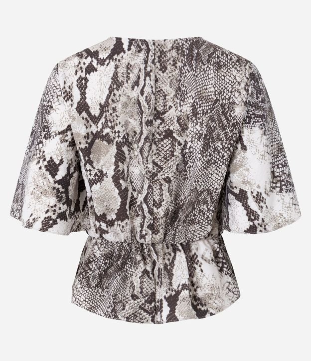 Blusa en Crepé con Cintura Fruncida y Estampa Serpiente 7