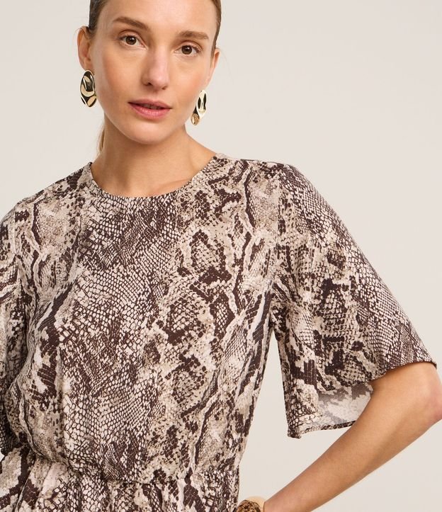 Blusa en Crepé con Cintura Fruncida y Estampa Serpiente 4