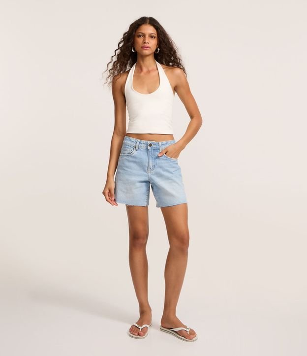 Bermuda Cintura Mediana en Jeans con Bajo Cortada