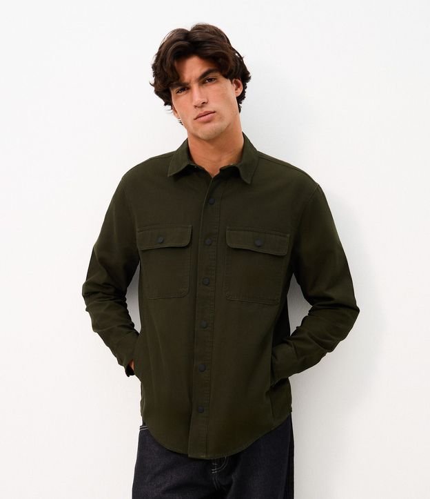 Camisa en Sarga con Botones y Bolsillos 5