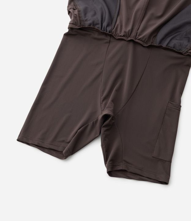 Bermuda Deportiva con Short de Compresión 9