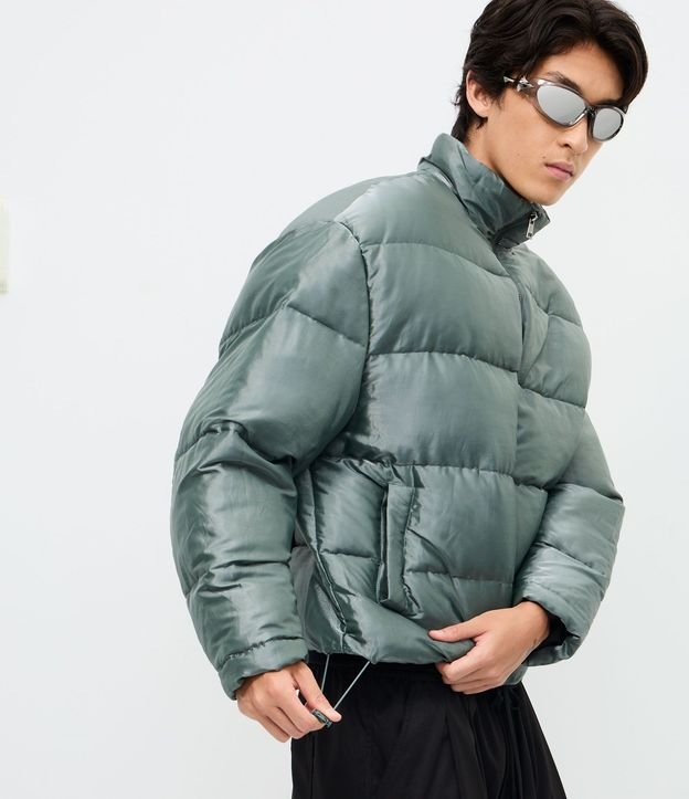 Campera Pesada en Poliamida Lisa con Efecto Metalizado 2