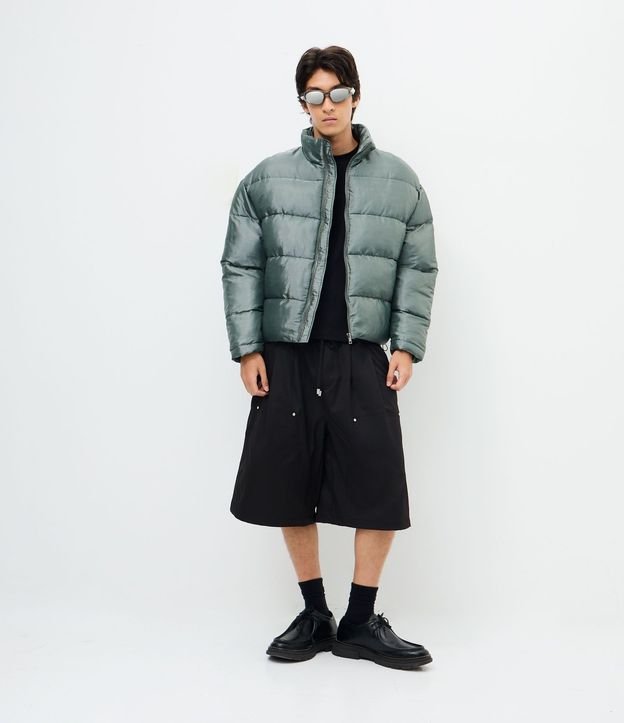 Campera Pesada en Poliamida Lisa con Efecto Metalizado 3