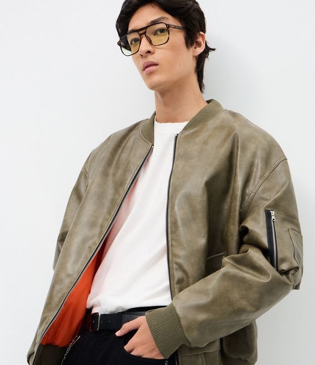 Campera Bomber en PU con Cremallera y Bolsillos 6