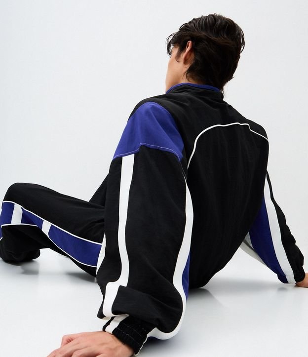 Campera Deportiva en Poliamida con Bloques de Color 3