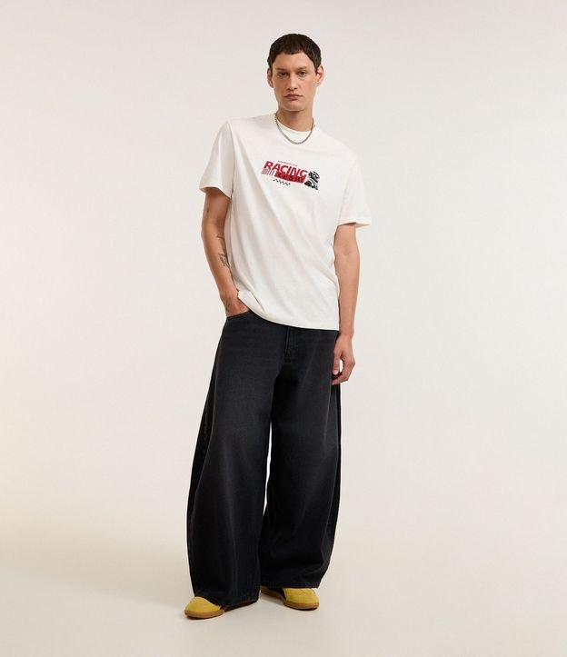 Remera Comfort en Algodón con Estampa Automovilismo y Lettering 6