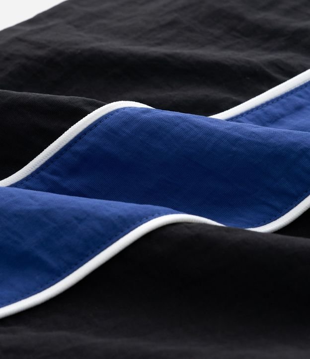 Pantalón Deportiva Microfibra con Paneles Laterales 7