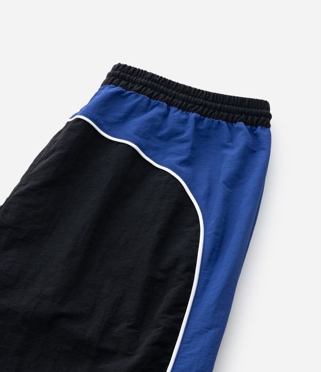 Pantalón Deportiva Microfibra con Paneles Laterales 8
