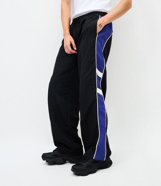 Pantalón Deportiva Microfibra con Paneles Laterales 2