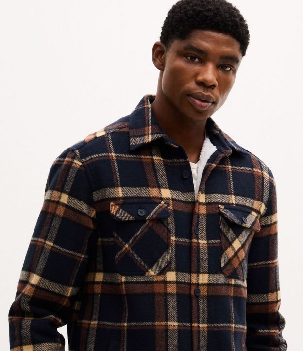 Campera Trucker en Franela con Estampado de Cuadros y Sherpa 4
