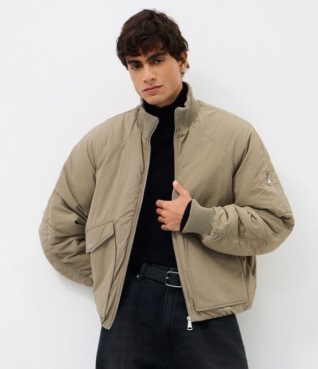 Campera Bomber en Poliamida con Bolsillos 1