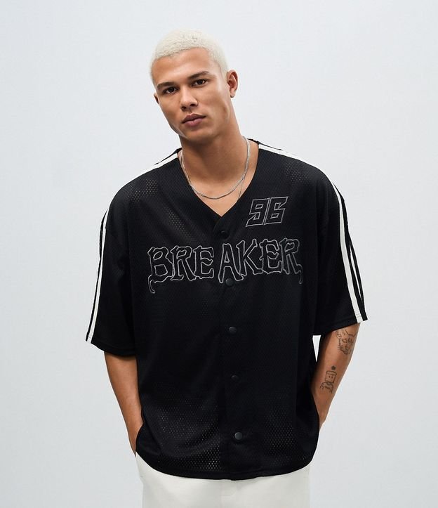 Camisa Deportiva en Textura Mesh con Bordado Breaker