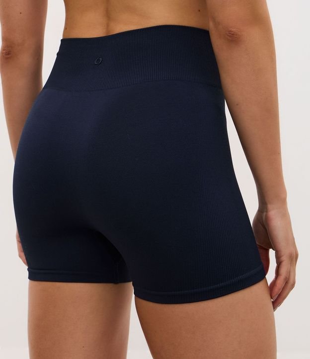 Bermuda Deportiva en Poliamida Seamless con Lateral Acanalada 3