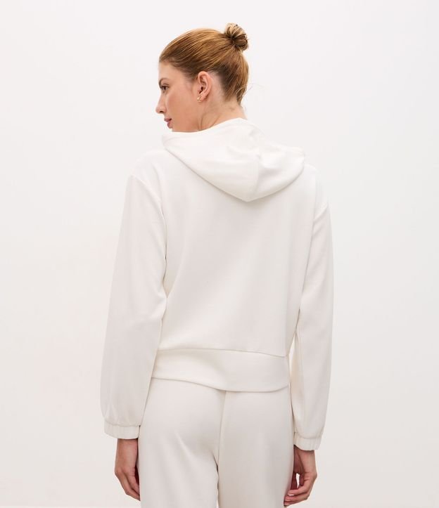 Campera Deportiva Regular en Modal con Capucha 4