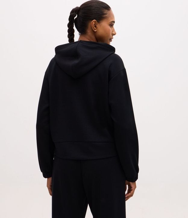 Campera Deportiva Regular en Modal con Capucha 4