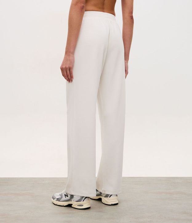 Pantalón Recto Deportiva en Modal con Bolsillos 4