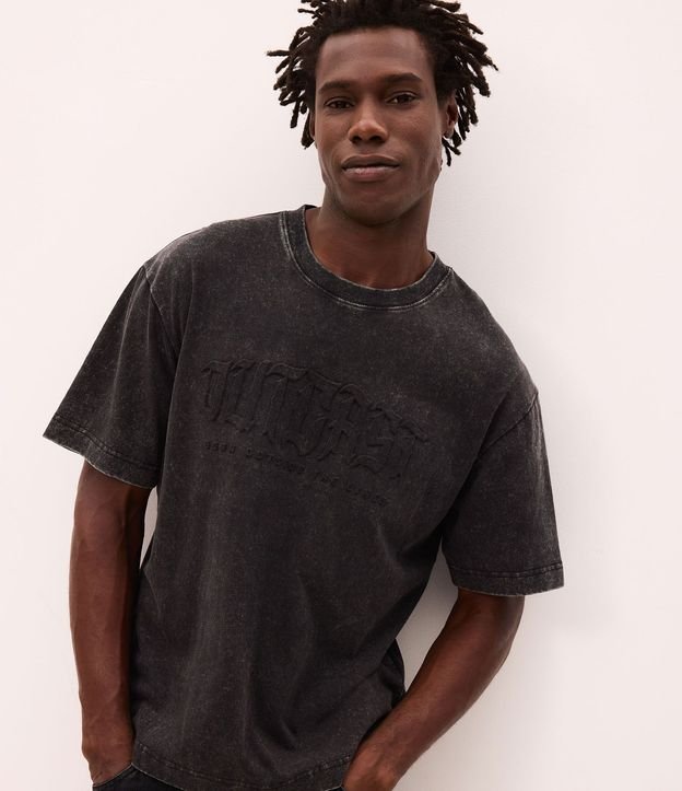 Remera Boxy en Algodón con Lettering Outcast 1