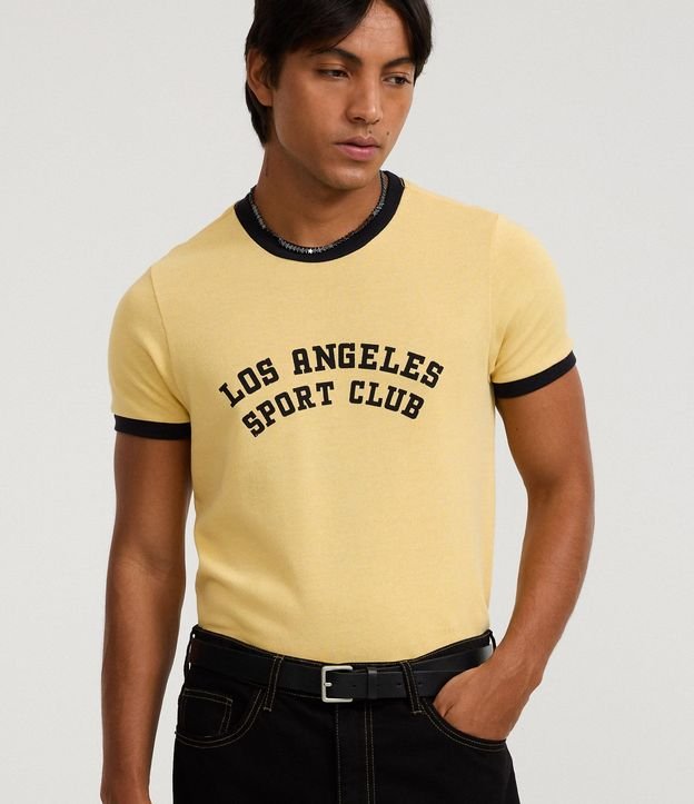 Remera Baby Tee con Estampa en Lettering Los Angeles