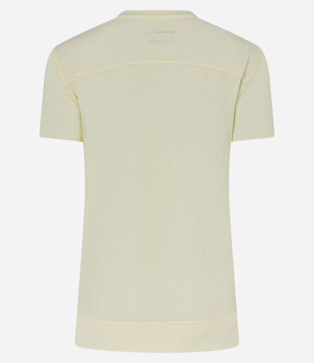 Remera Deportiva en Microfibra Agujerada con Ruedo Mullet 6