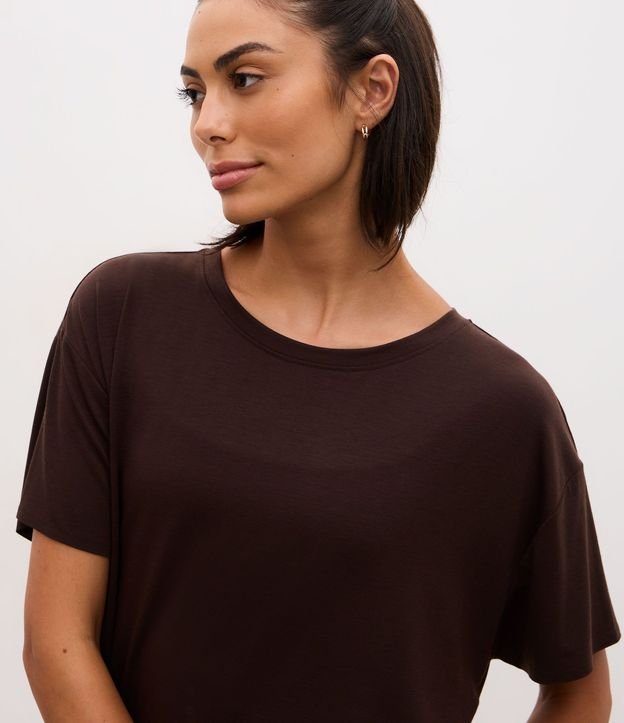 Remera Regular en Microfibra Amplia con Encajes Laterales 4