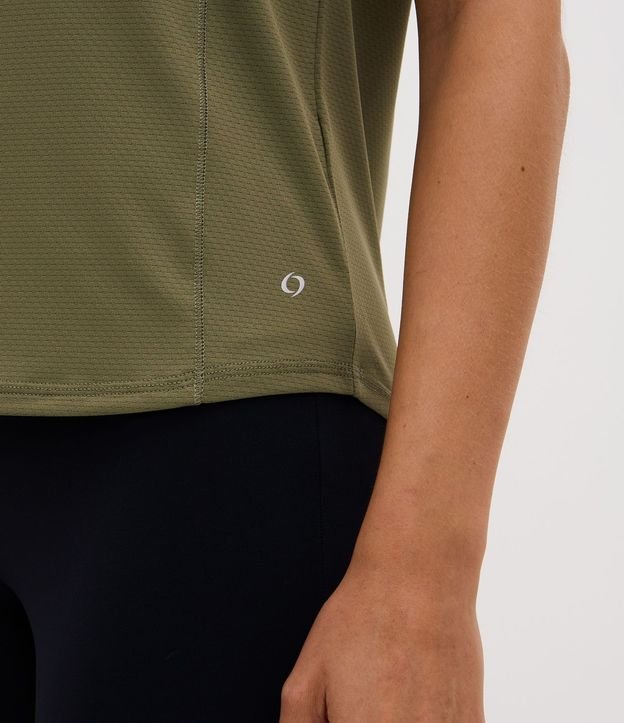 Remera Deportiva en Microfibra Texturizada 3