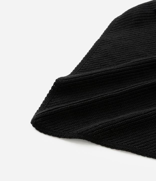 Pañuelo en Punto con Formato Triangular 3