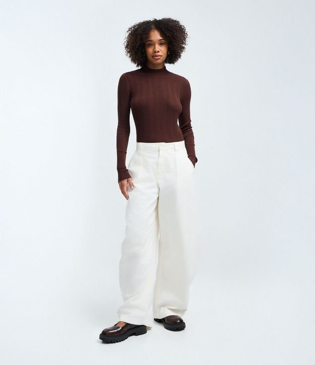 Blusa Rectilínea Punto con Cuello Alto Adulto 2